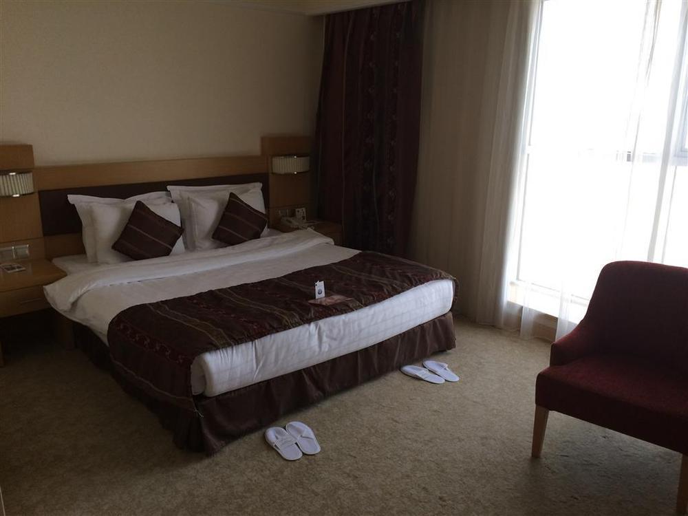 Grand Pasha Luxury Central Nicosia Hotel & Casino חדר תמונה