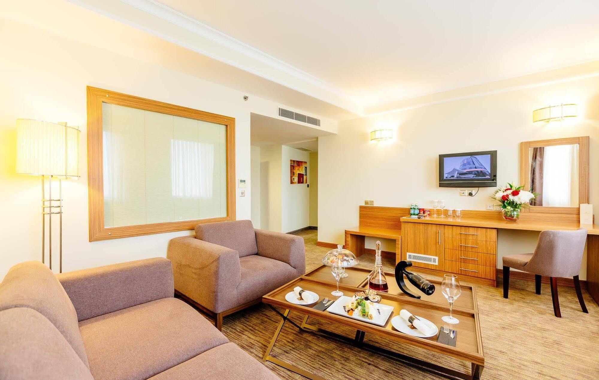 Grand Pasha Luxury Central Nicosia Hotel & Casino מראה חיצוני תמונה
